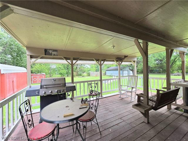 1010 N Daisy Street, Greenwood, AR 72936