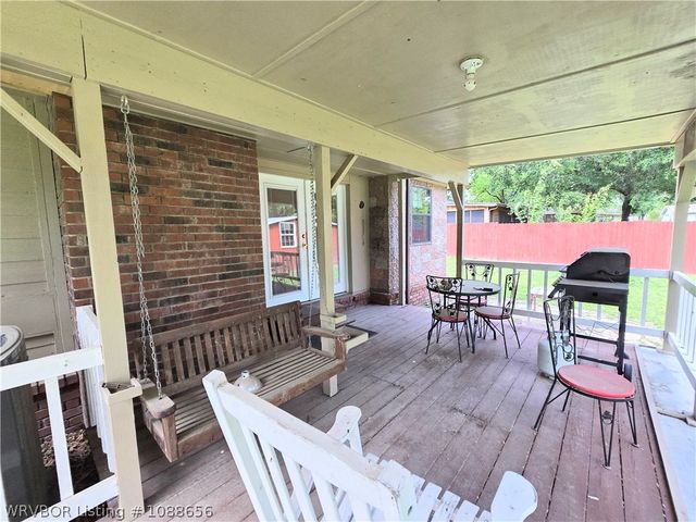 1010 N Daisy Street, Greenwood, AR 72936