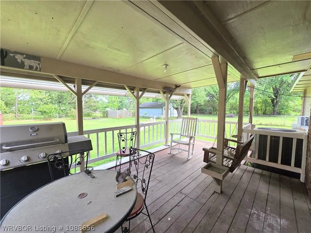 1010 N Daisy Street, Greenwood, AR 72936