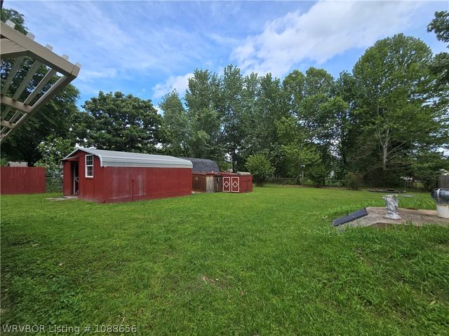 1010 N Daisy Street, Greenwood, AR 72936