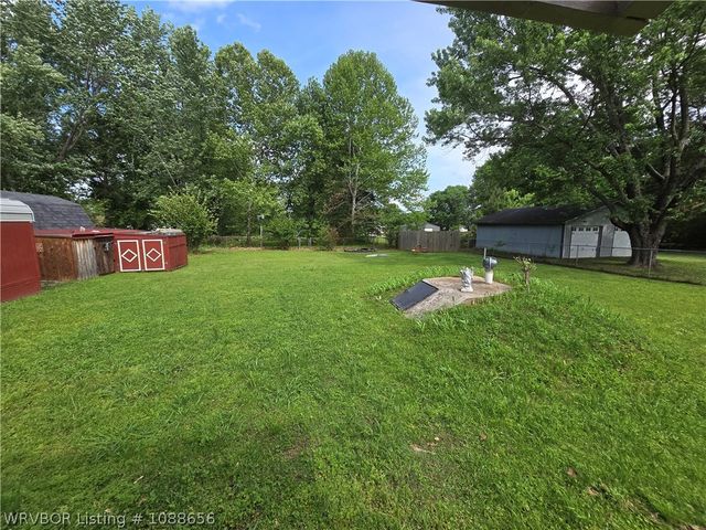 1010 N Daisy Street, Greenwood, AR 72936