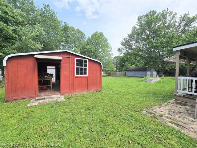 1010 N Daisy Street, Greenwood, AR 72936