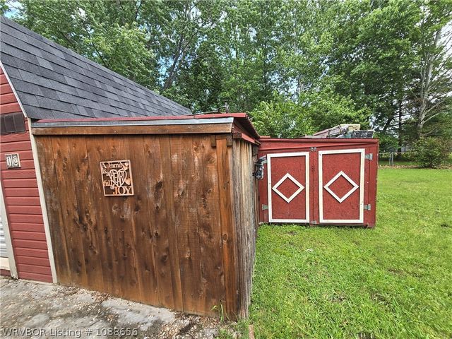 1010 N Daisy Street, Greenwood, AR 72936