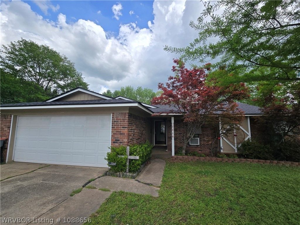 1010 N Daisy Street, Greenwood, AR 72936
