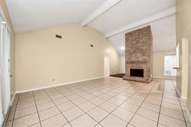 210 Squires Bend, Stafford, TX 77477