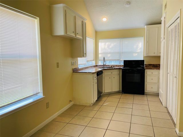 210 Squires Bend, Stafford, TX 77477