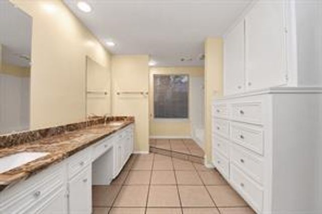 210 Squires Bend, Stafford, TX 77477