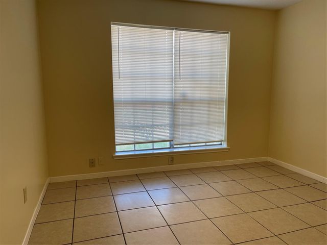 210 Squires Bend, Stafford, TX 77477