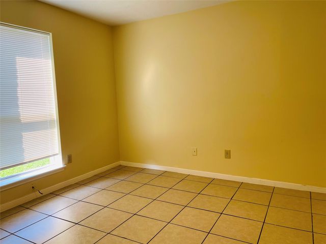 210 Squires Bend, Stafford, TX 77477