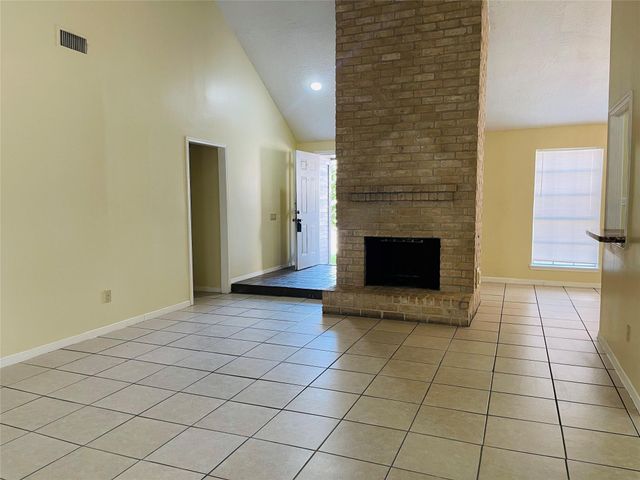 210 Squires Bend, Stafford, TX 77477