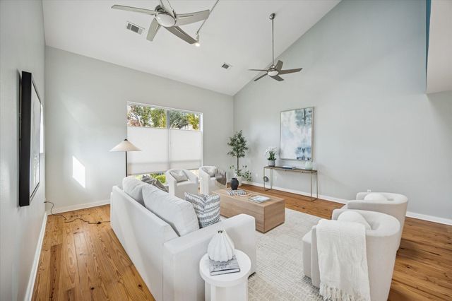 2508 Calumet Street E, Houston, TX 77004