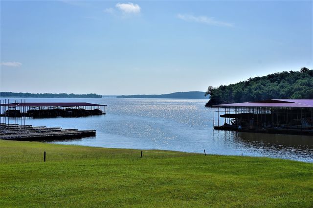 180 Summit Rock Drive, Gordonville, TX 76245