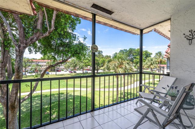 671 S Hollybrook Drive 306, Pembroke Pines, FL 33025