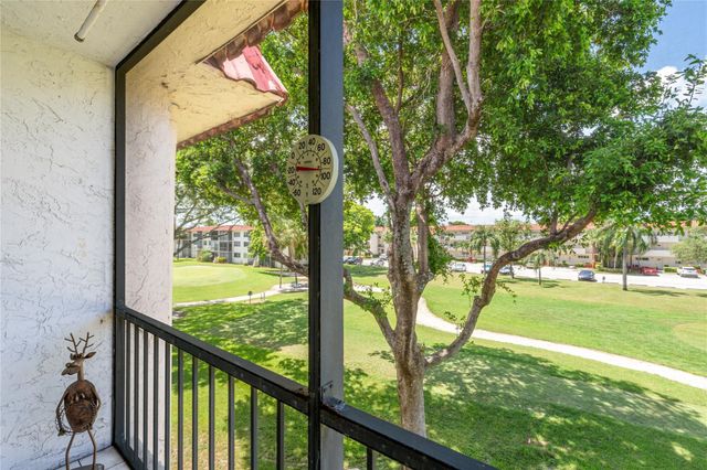 671 S Hollybrook Drive 306, Pembroke Pines, FL 33025