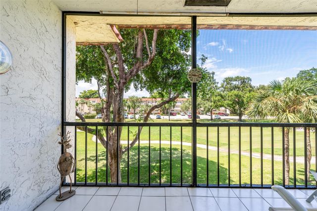671 S Hollybrook Drive 306, Pembroke Pines, FL 33025