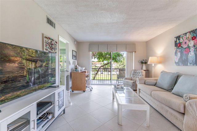 671 S Hollybrook Drive 306, Pembroke Pines, FL 33025