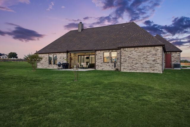 5008 Crown Court, Sanger, TX 76266