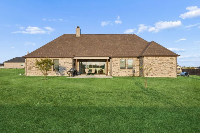 5008 Crown Court, Sanger, TX 76266