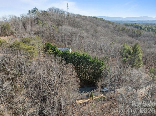 102 Scotts Cove Road, Nebo, NC 28761