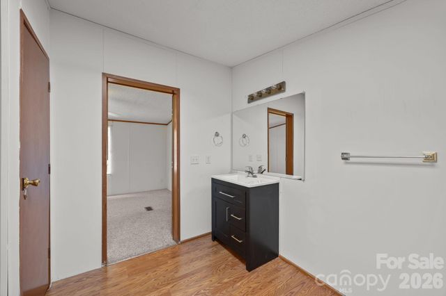 102 Scotts Cove Road, Nebo, NC 28761