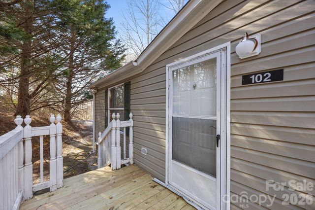 102 Scotts Cove Road, Nebo, NC 28761