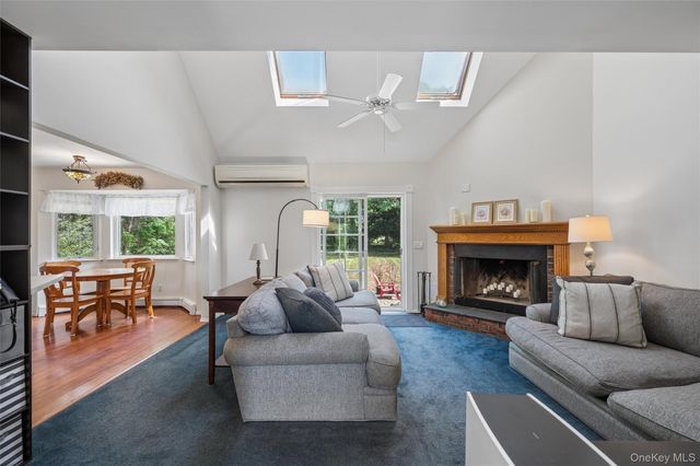 7 Jarvis Lane, Center Moriches, NY 11934