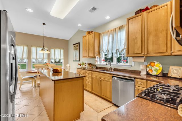 9 Millstone Way, Waretown, NJ 08758