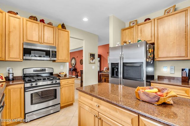 9 Millstone Way, Waretown, NJ 08758