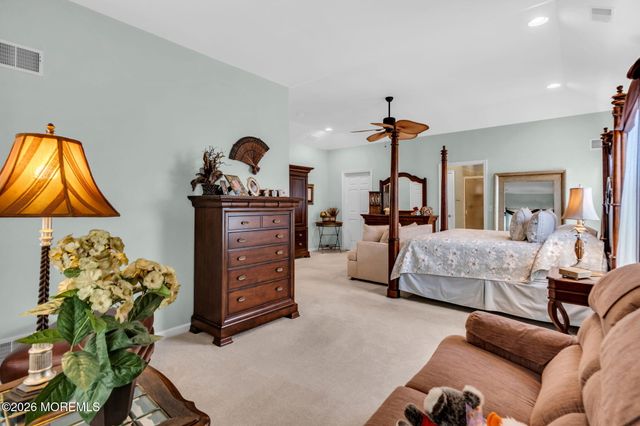 9 Millstone Way, Waretown, NJ 08758