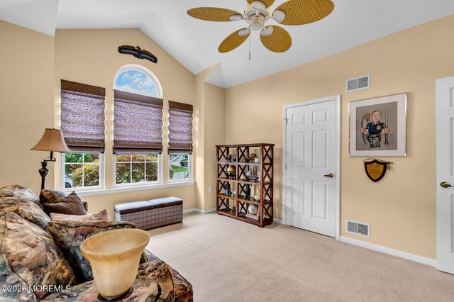 9 Millstone Way, Waretown, NJ 08758