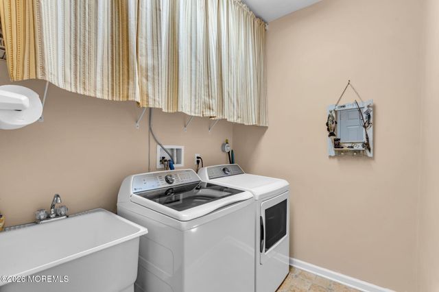 9 Millstone Way, Waretown, NJ 08758