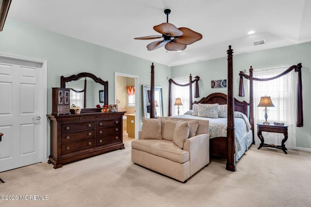 9 Millstone Way, Waretown, NJ 08758
