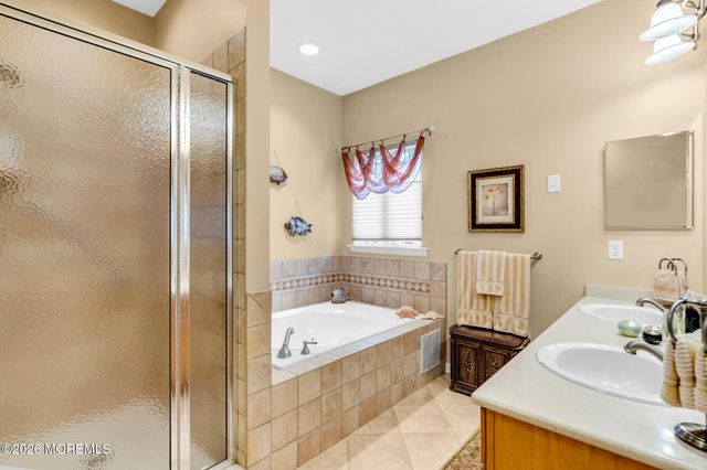 9 Millstone Way, Waretown, NJ 08758