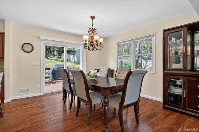 461 Stratton Road, New Rochelle, NY 10804