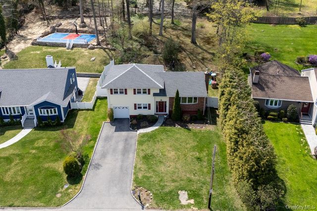 461 Stratton Road, New Rochelle, NY 10804