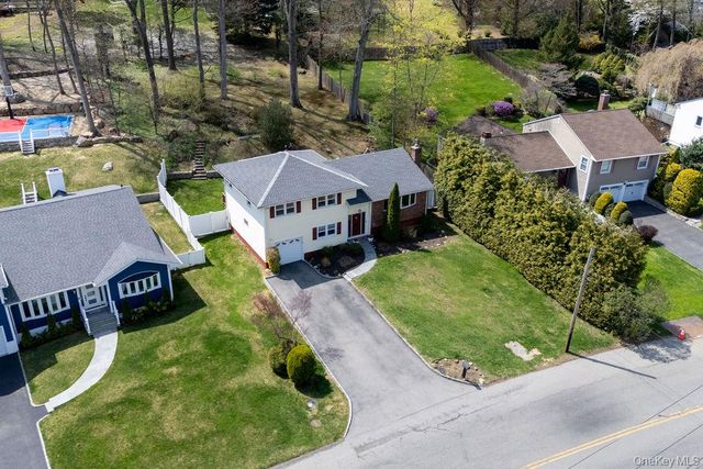 461 Stratton Road, New Rochelle, NY 10804