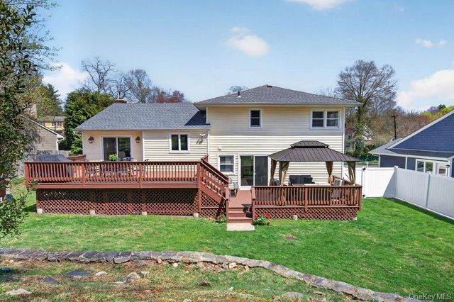 461 Stratton Road, New Rochelle, NY 10804