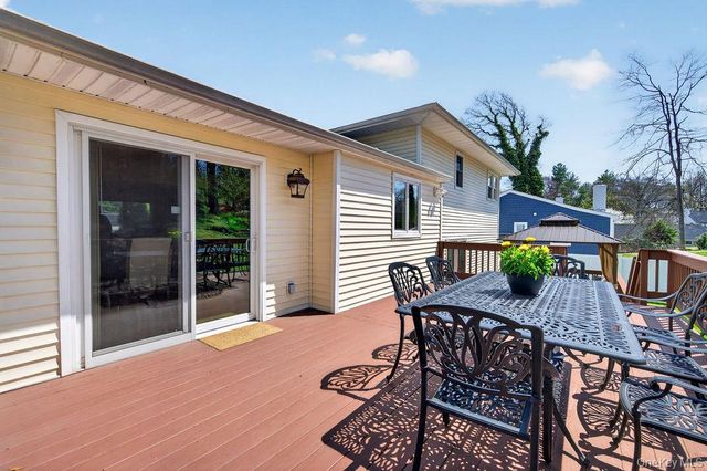 461 Stratton Road, New Rochelle, NY 10804