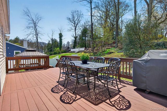 461 Stratton Road, New Rochelle, NY 10804