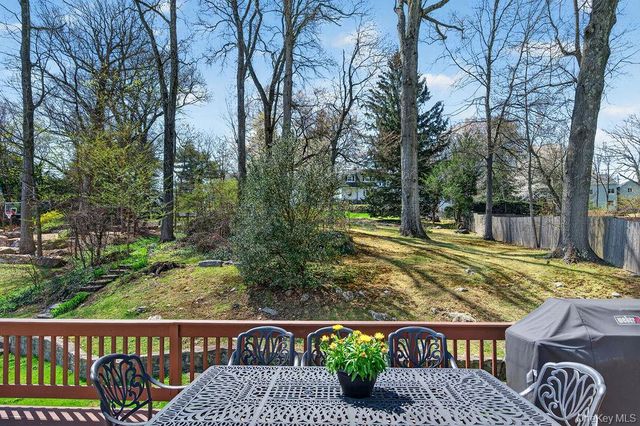 461 Stratton Road, New Rochelle, NY 10804