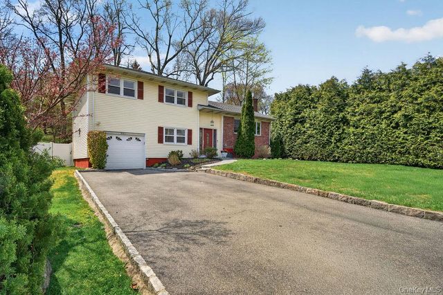 461 Stratton Road, New Rochelle, NY 10804