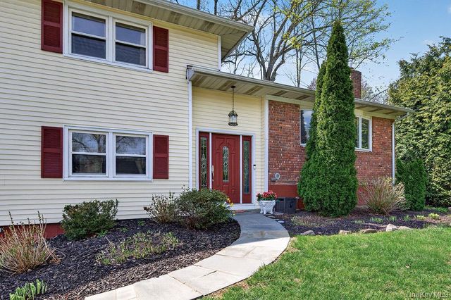 461 Stratton Road, New Rochelle, NY 10804
