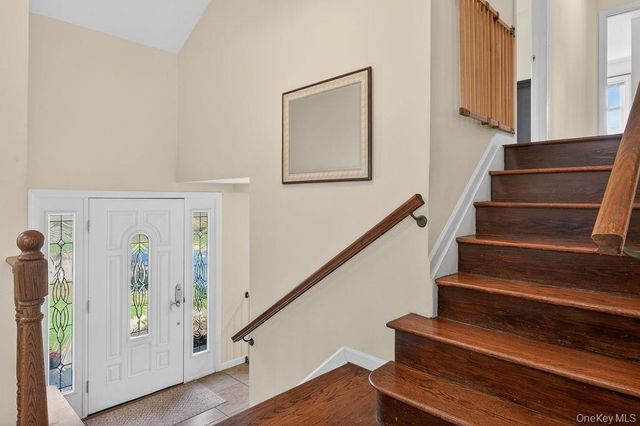 461 Stratton Road, New Rochelle, NY 10804