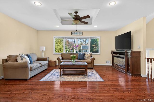461 Stratton Road, New Rochelle, NY 10804