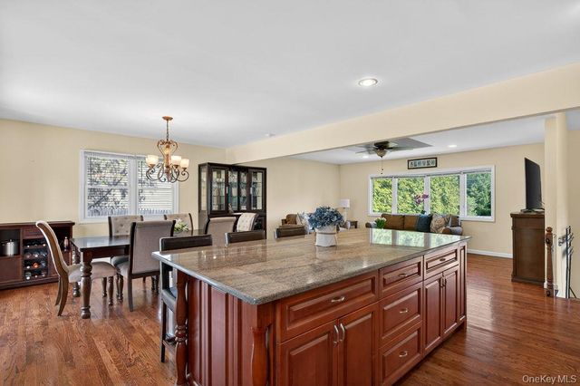 461 Stratton Road, New Rochelle, NY 10804