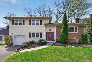 461 Stratton Road, New Rochelle, NY 10804