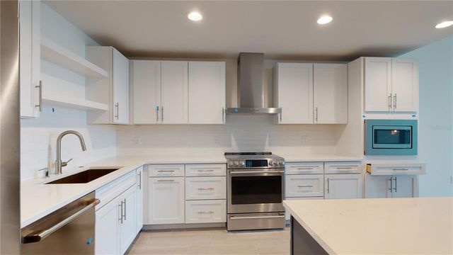 920 N OSCEOLA AVENUE 405, Clearwater, FL 33755