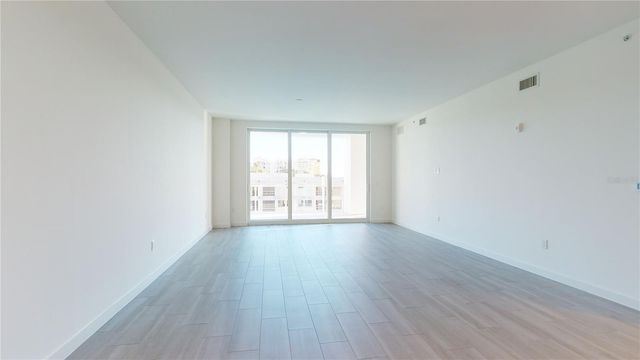 920 N OSCEOLA AVENUE 405, Clearwater, FL 33755