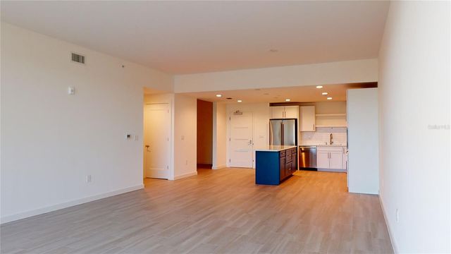 920 N OSCEOLA AVENUE 405, Clearwater, FL 33755