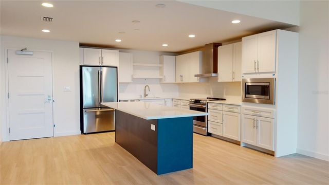 920 N OSCEOLA AVENUE 405, Clearwater, FL 33755